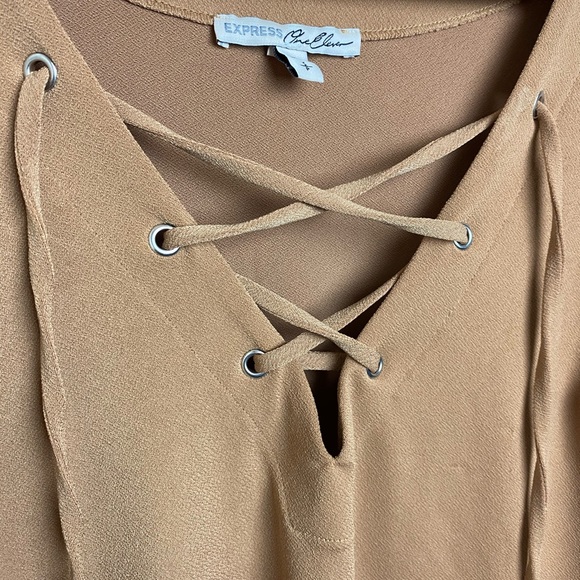 EXPRESS One Eleven crop - Picture 4 of 5